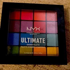 NYX ultimate shadow pallet